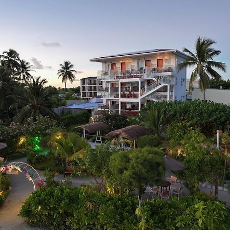 Reef Edge Hotel Thulusdhoo Buitenkant foto