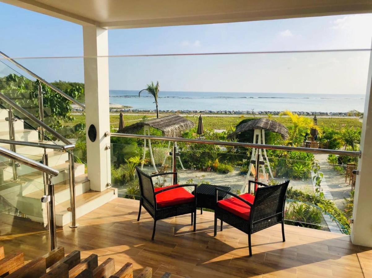 Reef Edge Hotel Thulusdhoo Buitenkant foto