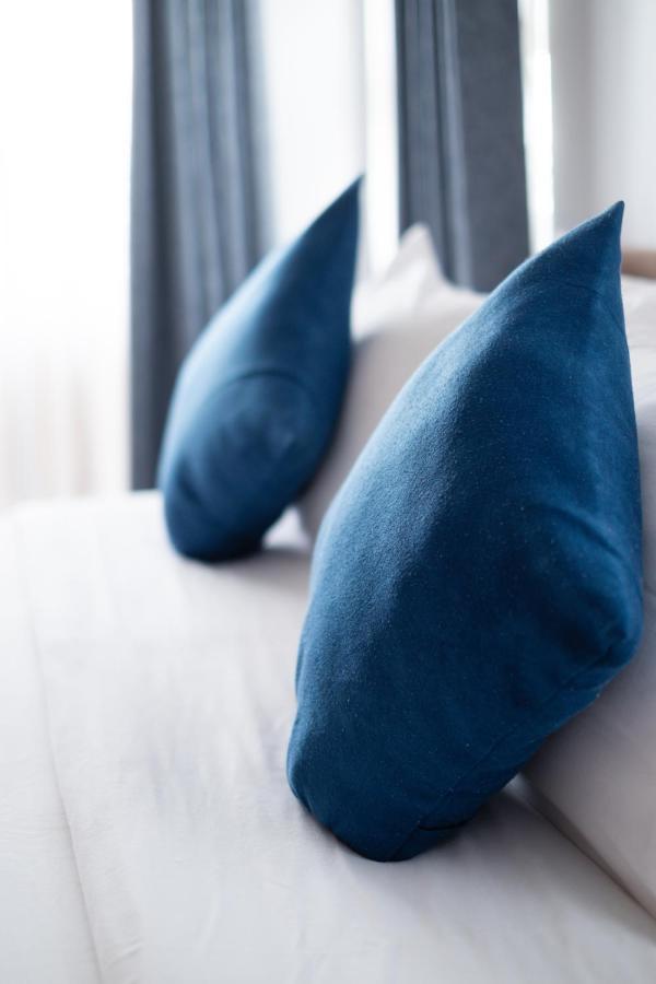 Reef Edge Hotel Thulusdhoo Buitenkant foto