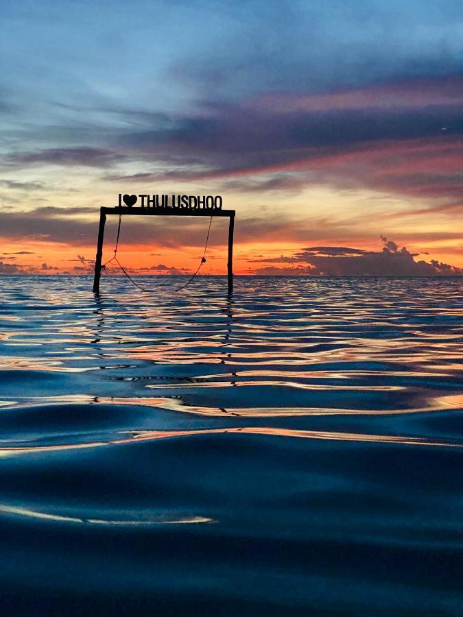 Reef Edge Hotel Thulusdhoo Buitenkant foto