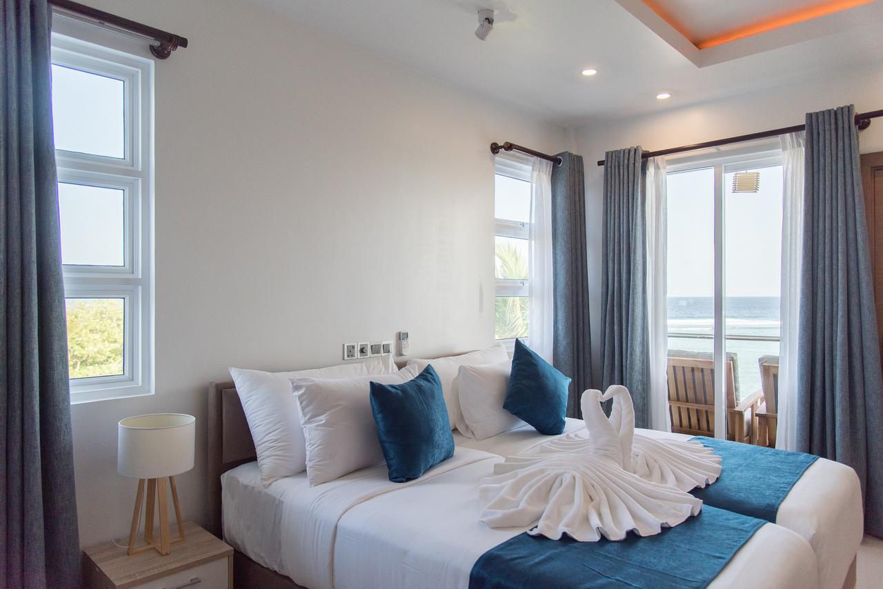 Reef Edge Hotel Thulusdhoo Buitenkant foto