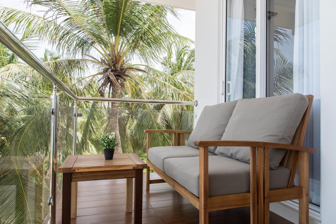 Reef Edge Hotel Thulusdhoo Buitenkant foto