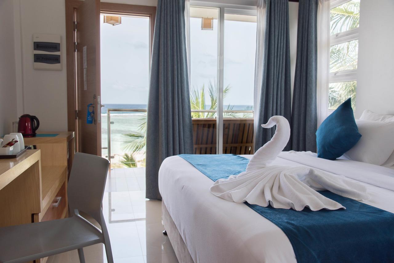 Reef Edge Hotel Thulusdhoo Buitenkant foto