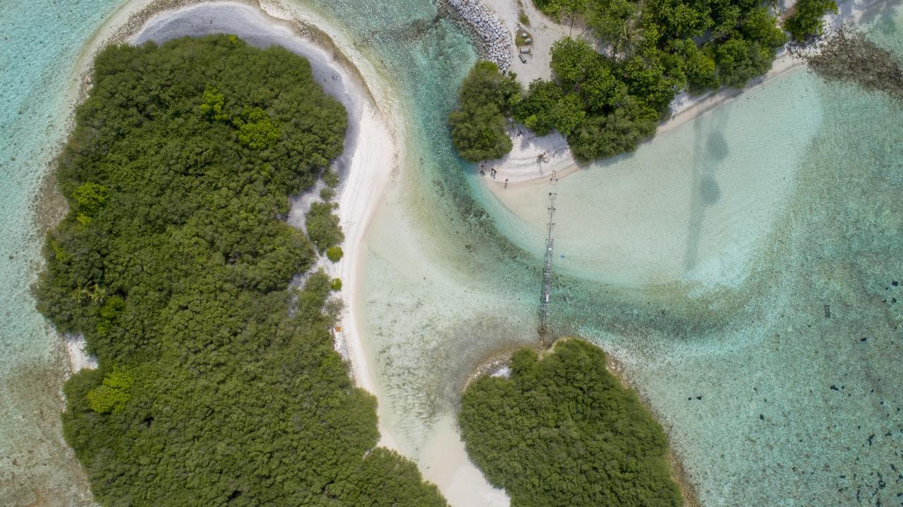 Reef Edge Hotel Thulusdhoo Buitenkant foto