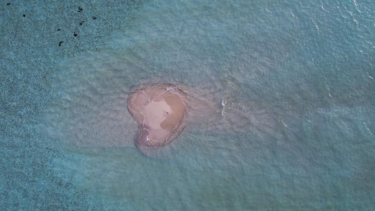 Reef Edge Hotel Thulusdhoo Buitenkant foto