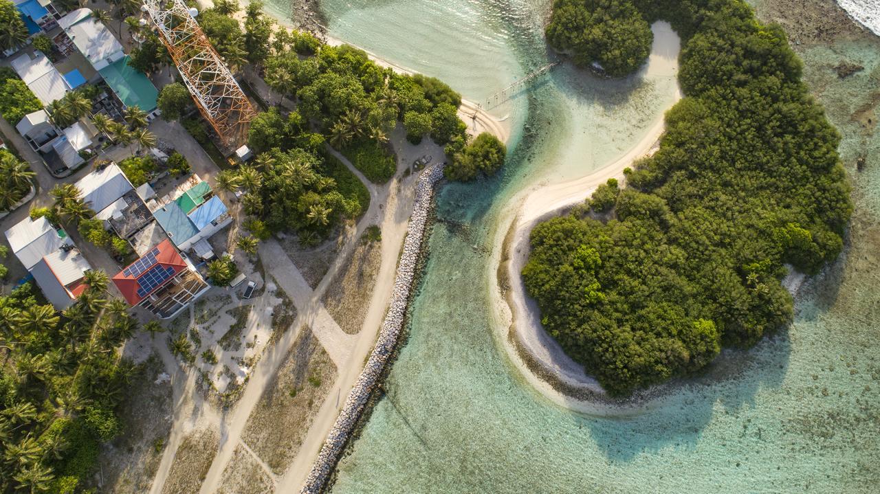 Reef Edge Hotel Thulusdhoo Buitenkant foto