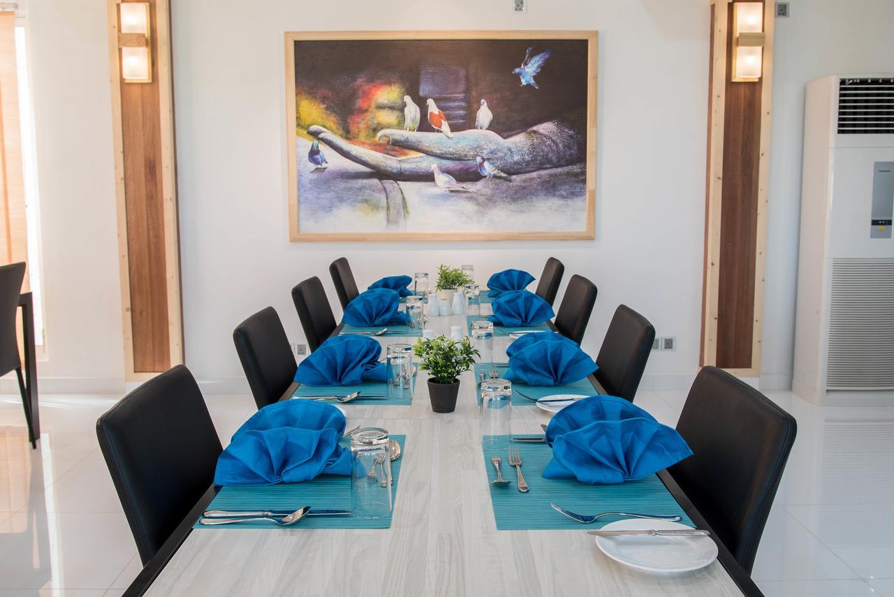 Reef Edge Hotel Thulusdhoo Buitenkant foto